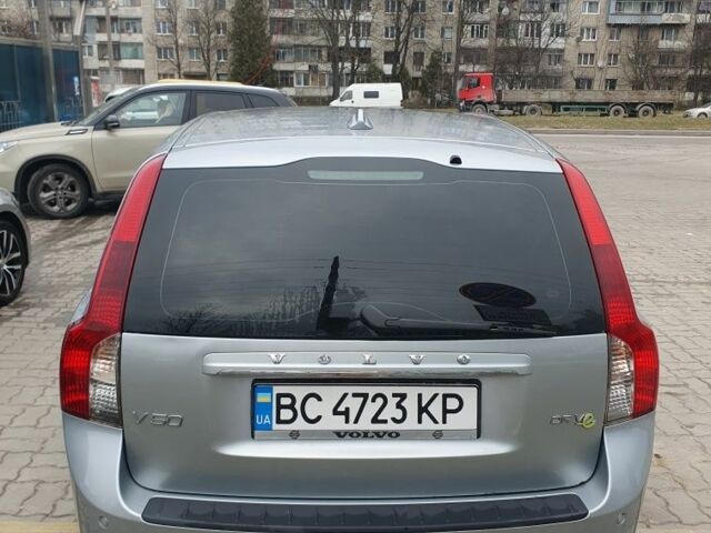 Сірий Вольво V50, об'ємом двигуна 1.6 л та пробігом 331 тис. км за 7558 $, фото 2 на Automoto.ua