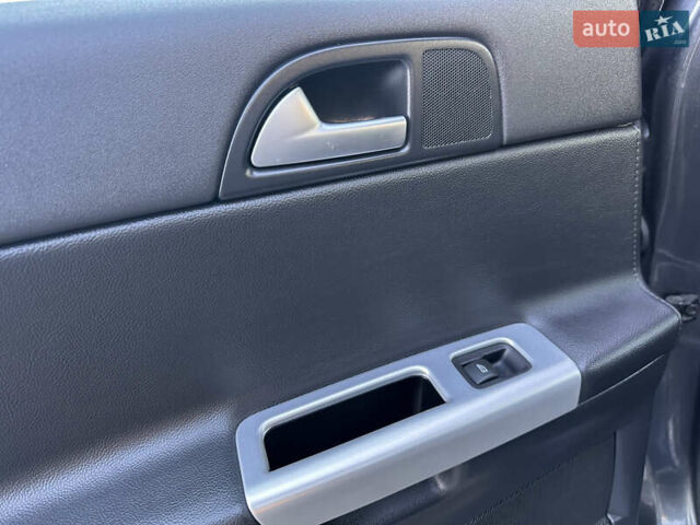 Серый Вольво В50, объемом двигателя 1.6 л и пробегом 215 тыс. км за 7499 $, фото 132 на Automoto.ua