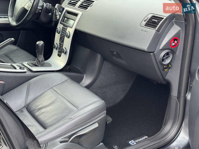 Сірий Вольво V50, об'ємом двигуна 1.6 л та пробігом 218 тис. км за 8899 $, фото 91 на Automoto.ua