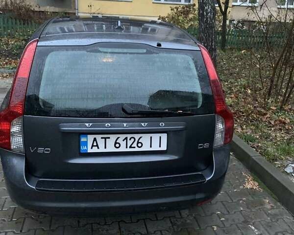 Сірий Вольво V50, об'ємом двигуна 1.56 л та пробігом 294 тис. км за 8500 $, фото 5 на Automoto.ua
