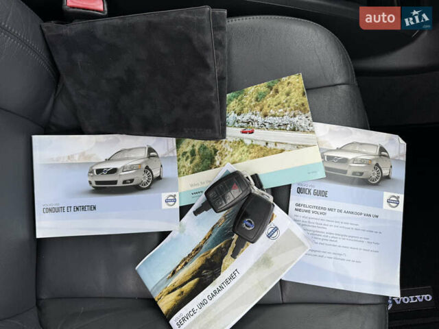 Сірий Вольво V50, об'ємом двигуна 1.6 л та пробігом 218 тис. км за 8899 $, фото 97 на Automoto.ua
