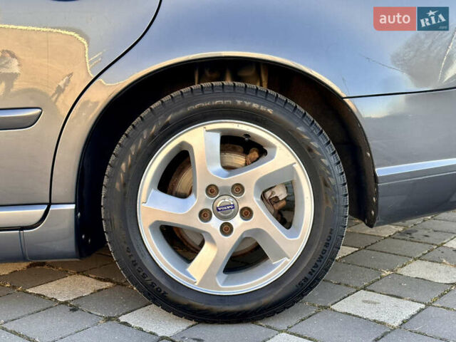 Серый Вольво В50, объемом двигателя 1.6 л и пробегом 215 тыс. км за 7499 $, фото 48 на Automoto.ua