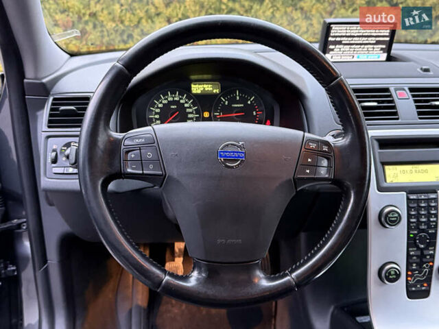 Серый Вольво В50, объемом двигателя 1.6 л и пробегом 222 тыс. км за 8500 $, фото 42 на Automoto.ua