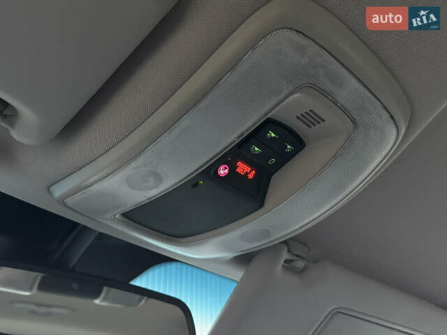 Серый Вольво В50, объемом двигателя 1.6 л и пробегом 228 тыс. км за 8950 $, фото 45 на Automoto.ua