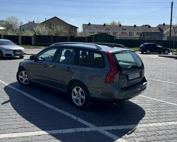 Сірий Вольво V50, об'ємом двигуна 2 л та пробігом 245 тис. км за 9700 $, фото 5 на Automoto.ua