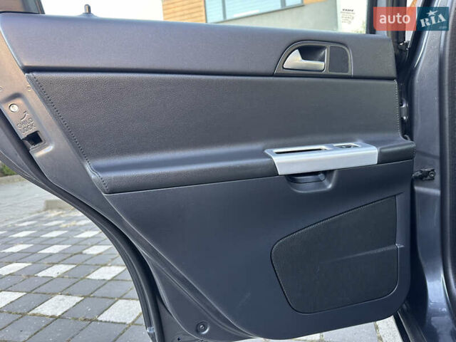 Серый Вольво В50, объемом двигателя 1.6 л и пробегом 215 тыс. км за 7499 $, фото 131 на Automoto.ua