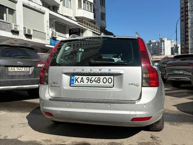 Сірий Вольво V50, об'ємом двигуна 1.6 л та пробігом 270 тис. км за 8599 $, фото 6 на Automoto.ua