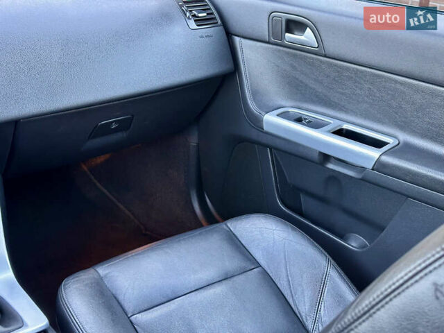 Серый Вольво В50, объемом двигателя 1.6 л и пробегом 215 тыс. км за 7499 $, фото 105 на Automoto.ua