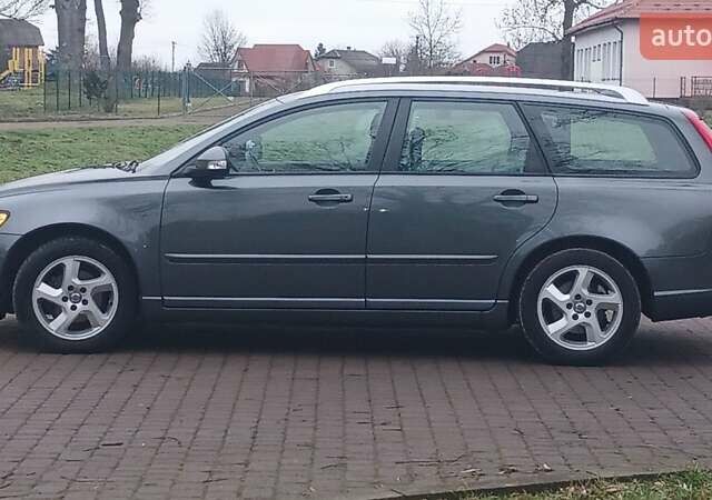 Сірий Вольво V50, об'ємом двигуна 0 л та пробігом 225 тис. км за 8750 $, фото 10 на Automoto.ua