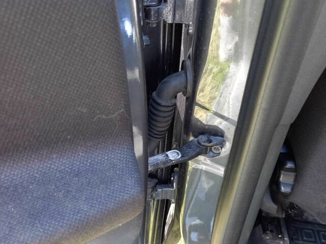 Сірий Вольво V50, об'ємом двигуна 1.6 л та пробігом 266 тис. км за 6400 $, фото 8 на Automoto.ua