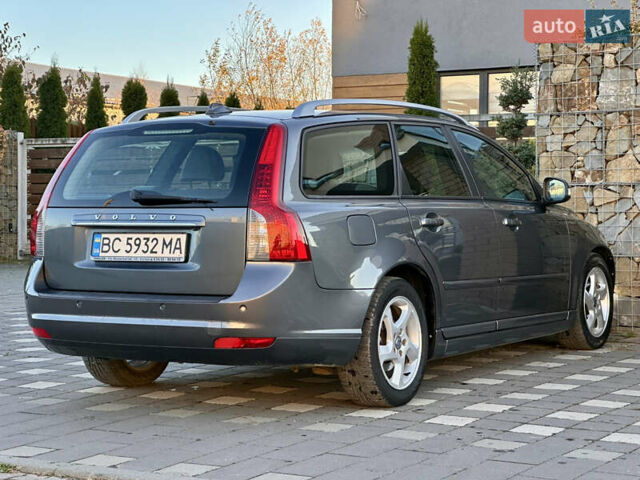 Серый Вольво В50, объемом двигателя 1.6 л и пробегом 215 тыс. км за 7499 $, фото 88 на Automoto.ua