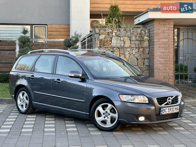 Серый Вольво В50, объемом двигателя 1.6 л и пробегом 215 тыс. км за 7499 $, фото 4 на Automoto.ua