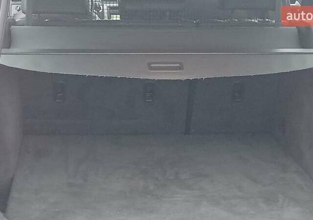 Сірий Вольво V50, об'ємом двигуна 0 л та пробігом 225 тис. км за 8750 $, фото 51 на Automoto.ua