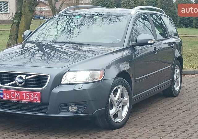 Сірий Вольво V50, об'ємом двигуна 0 л та пробігом 225 тис. км за 8750 $, фото 77 на Automoto.ua