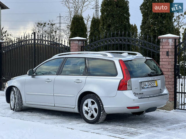 Сірий Вольво V50, об'ємом двигуна 1.6 л та пробігом 240 тис. км за 8000 $, фото 2 на Automoto.ua