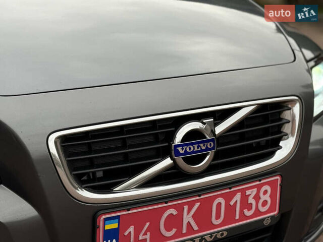 Сірий Вольво V50, об'ємом двигуна 1.6 л та пробігом 207 тис. км за 8500 $, фото 21 на Automoto.ua