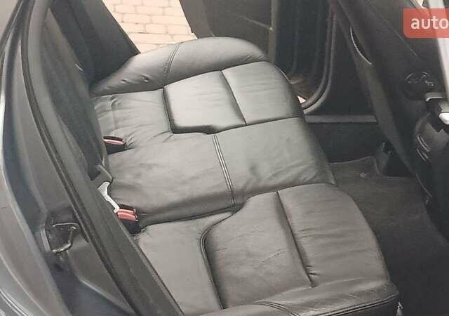 Сірий Вольво V50, об'ємом двигуна 0 л та пробігом 225 тис. км за 8750 $, фото 48 на Automoto.ua