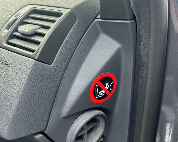 Серый Вольво В50, объемом двигателя 1.6 л и пробегом 240 тыс. км за 8999 $, фото 35 на Automoto.ua