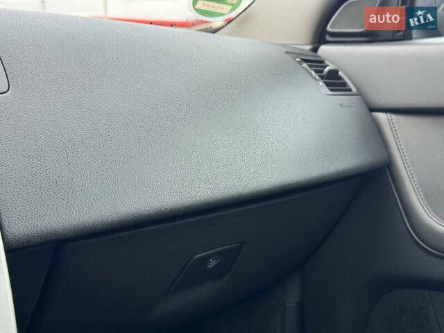 Сірий Вольво V50, об'ємом двигуна 1.6 л та пробігом 218 тис. км за 8899 $, фото 66 на Automoto.ua