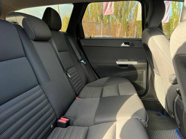 Серый Вольво В50, объемом двигателя 2 л и пробегом 250 тыс. км за 8200 $, фото 14 на Automoto.ua