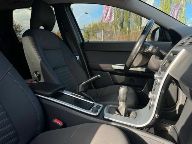 Серый Вольво В50, объемом двигателя 2 л и пробегом 250 тыс. км за 8200 $, фото 7 на Automoto.ua