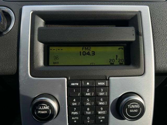 Серый Вольво В50, объемом двигателя 2 л и пробегом 250 тыс. км за 8200 $, фото 11 на Automoto.ua