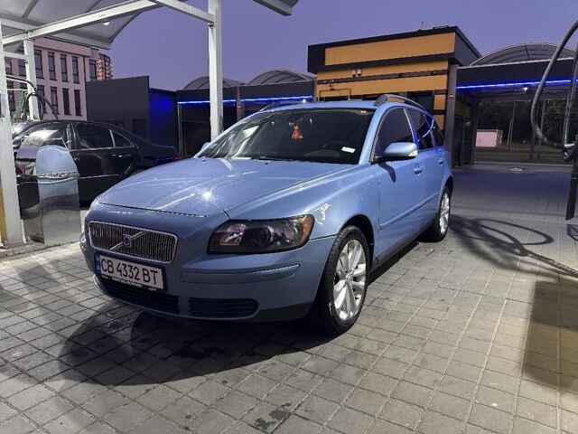 Синий Вольво В50, объемом двигателя 2 л и пробегом 290 тыс. км за 4750 $, фото 1 на Automoto.ua