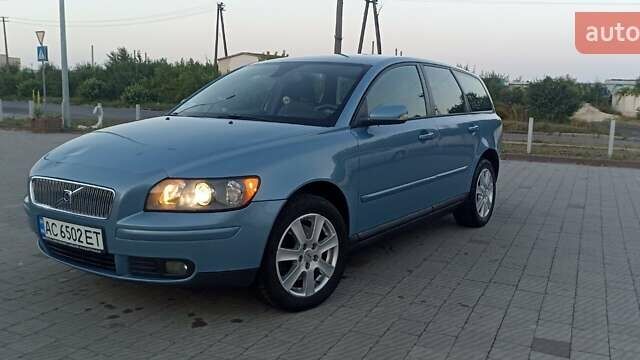 Синий Вольво В50, объемом двигателя 2 л и пробегом 381 тыс. км за 5300 $, фото 5 на Automoto.ua