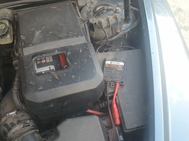 Синий Вольво В50, объемом двигателя 2 л и пробегом 255 тыс. км за 5500 $, фото 6 на Automoto.ua