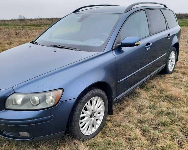 Синий Вольво В50, объемом двигателя 2 л и пробегом 308 тыс. км за 5800 $, фото 2 на Automoto.ua