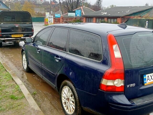 Синий Вольво В50, объемом двигателя 2 л и пробегом 325 тыс. км за 5000 $, фото 4 на Automoto.ua