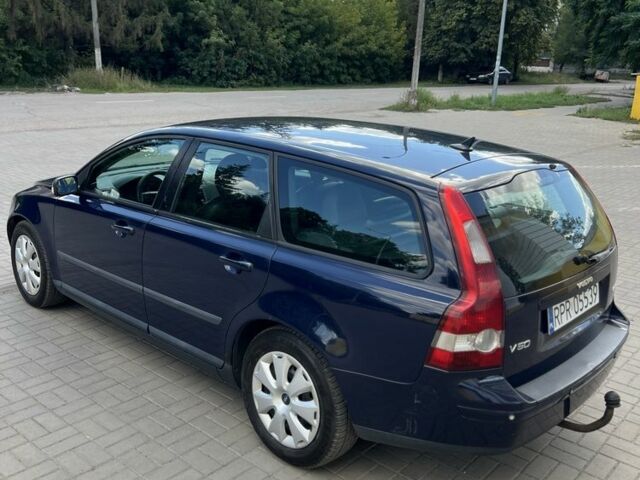 Синий Вольво В50, объемом двигателя 2 л и пробегом 250 тыс. км за 3000 $, фото 3 на Automoto.ua