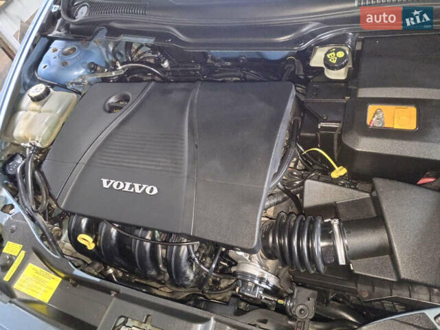 Синий Вольво В50, объемом двигателя 1.8 л и пробегом 307 тыс. км за 6300 $, фото 6 на Automoto.ua