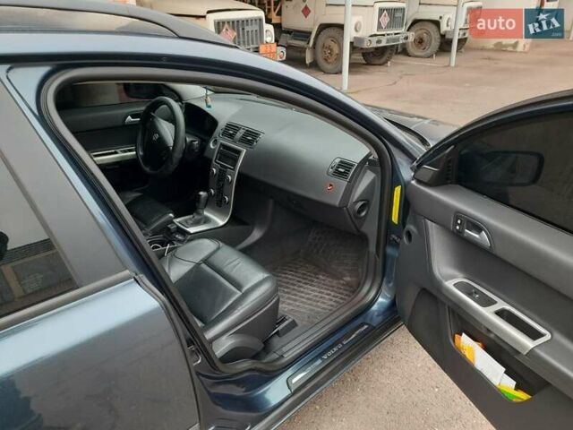 Синий Вольво В50, объемом двигателя 2 л и пробегом 380 тыс. км за 6000 $, фото 8 на Automoto.ua