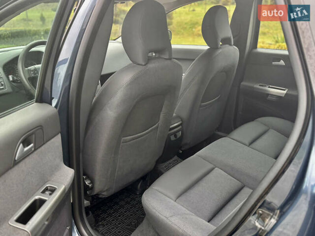 Синий Вольво В50, объемом двигателя 1.6 л и пробегом 300 тыс. км за 4550 $, фото 15 на Automoto.ua