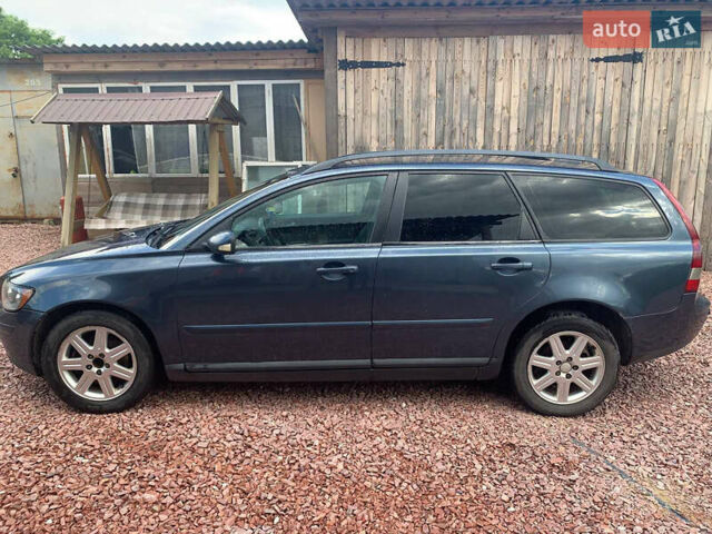 Синій Вольво V50, об'ємом двигуна 2 л та пробігом 250 тис. км за 5100 $, фото 2 на Automoto.ua