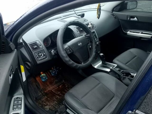 Синий Вольво В50, объемом двигателя 2 л и пробегом 325 тыс. км за 5000 $, фото 8 на Automoto.ua