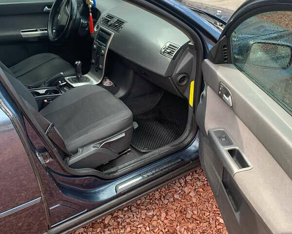 Синій Вольво V50, об'ємом двигуна 2 л та пробігом 250 тис. км за 5100 $, фото 10 на Automoto.ua