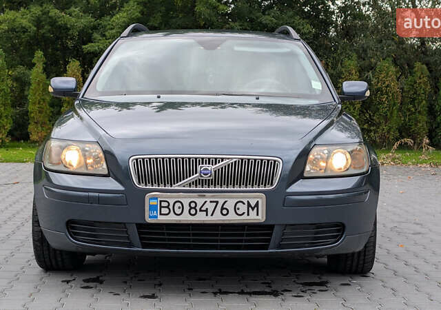 Синий Вольво В50, объемом двигателя 1.56 л и пробегом 312 тыс. км за 5200 $, фото 2 на Automoto.ua