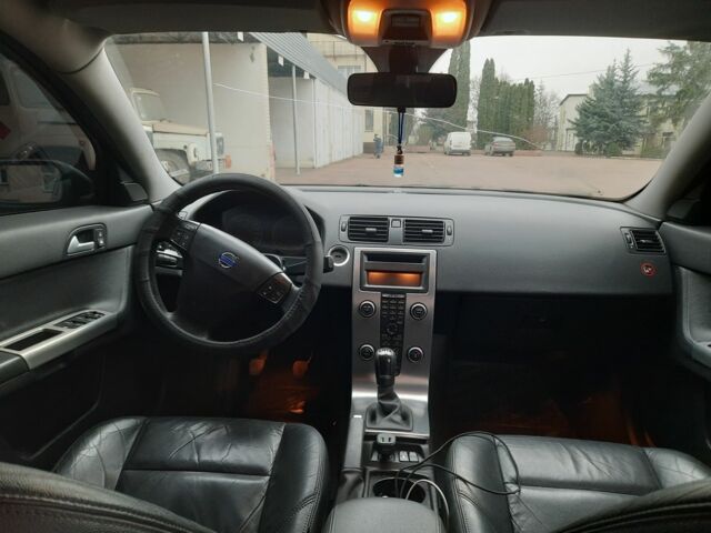 Синій Вольво V50, об'ємом двигуна 2 л та пробігом 380 тис. км за 6600 $, фото 1 на Automoto.ua