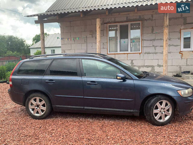 Синій Вольво V50, об'ємом двигуна 2 л та пробігом 250 тис. км за 5100 $, фото 5 на Automoto.ua