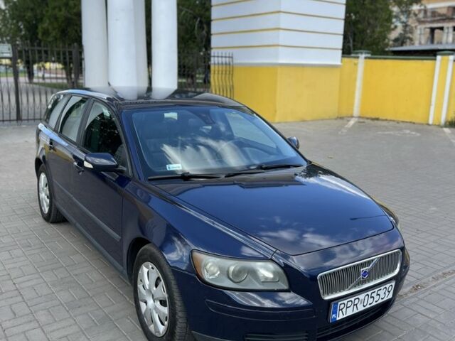 Синий Вольво В50, объемом двигателя 2 л и пробегом 250 тыс. км за 3000 $, фото 4 на Automoto.ua