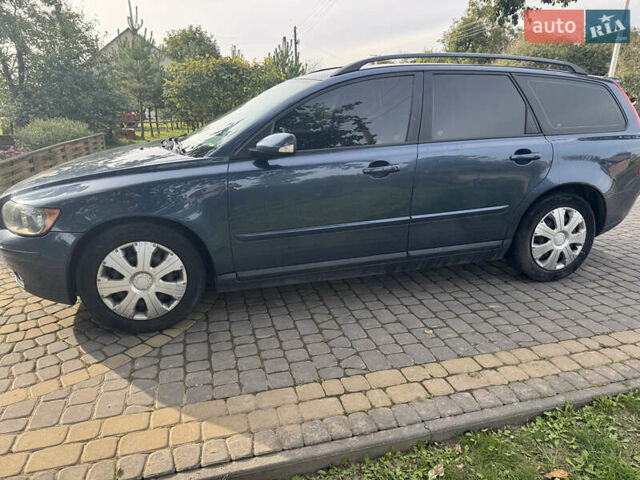 Синий Вольво В50, объемом двигателя 2 л и пробегом 285 тыс. км за 5300 $, фото 3 на Automoto.ua