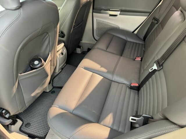 Синий Вольво В50, объемом двигателя 1.6 л и пробегом 185 тыс. км за 4300 $, фото 7 на Automoto.ua