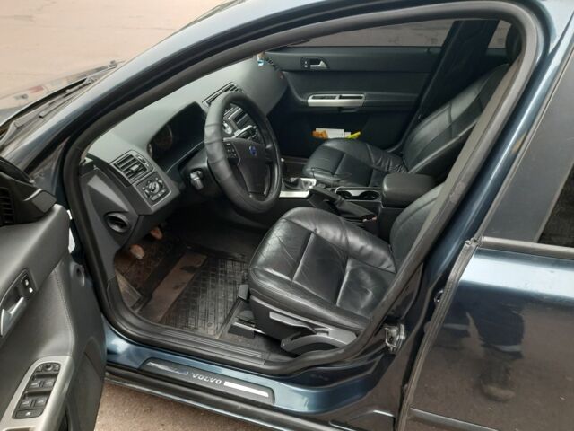 Синій Вольво V50, об'ємом двигуна 2 л та пробігом 380 тис. км за 6600 $, фото 11 на Automoto.ua