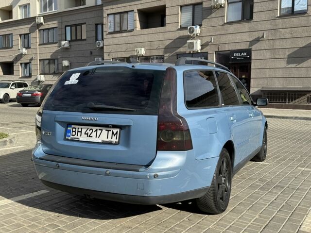 Синий Вольво В50, объемом двигателя 1.6 л и пробегом 185 тыс. км за 4300 $, фото 4 на Automoto.ua