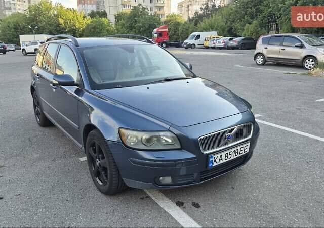 Синій Вольво V50, об'ємом двигуна 2.44 л та пробігом 326 тис. км за 5500 $, фото 2 на Automoto.ua