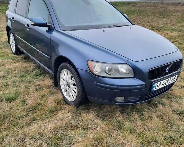 Синий Вольво В50, объемом двигателя 2 л и пробегом 308 тыс. км за 5800 $, фото 1 на Automoto.ua