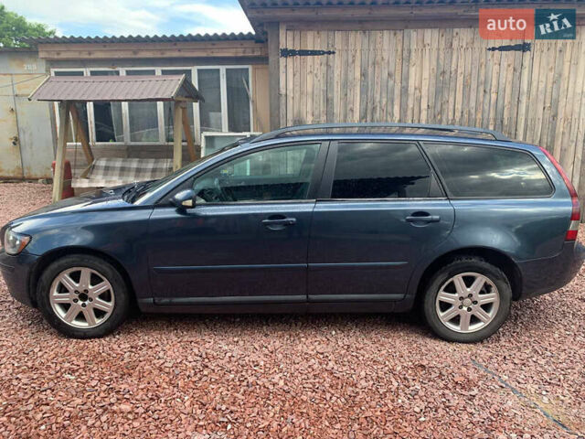 Синій Вольво V50, об'ємом двигуна 2 л та пробігом 250 тис. км за 5100 $, фото 3 на Automoto.ua