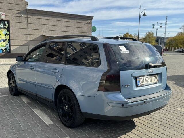 Синий Вольво В50, объемом двигателя 1.6 л и пробегом 185 тыс. км за 4300 $, фото 3 на Automoto.ua